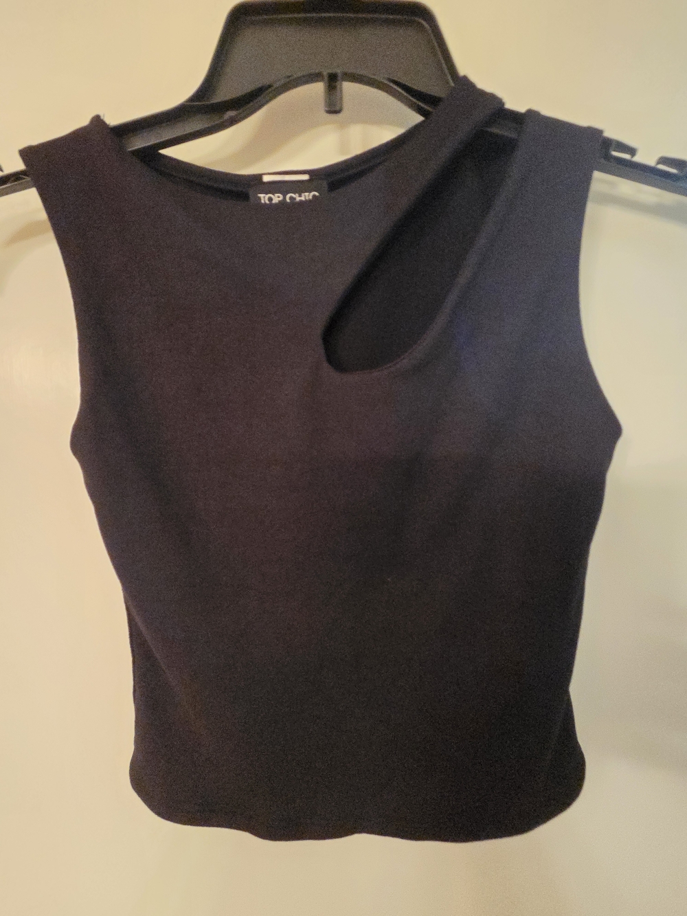 Savanah Top Chic SZ M Black Cutout Tank Crop Top